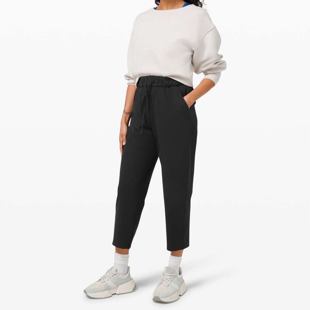 Lululemon Keep Moving Crop *High Rise, 23" Size 6